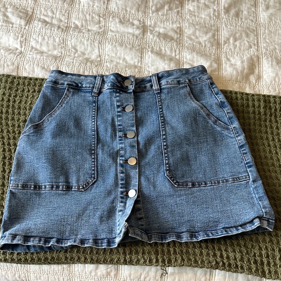 ✨Grace Karin Blue Denim Mini Skirt✨ - Picture 1 of 3